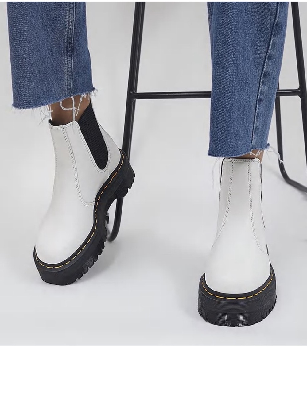 Dr Martens 2976 Quad Leather Platform Chelsea Boots White Women SZ 6 NWOB
